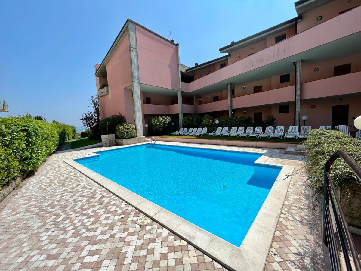 Residence Virgilio Сірміоне Екстер'єр фото